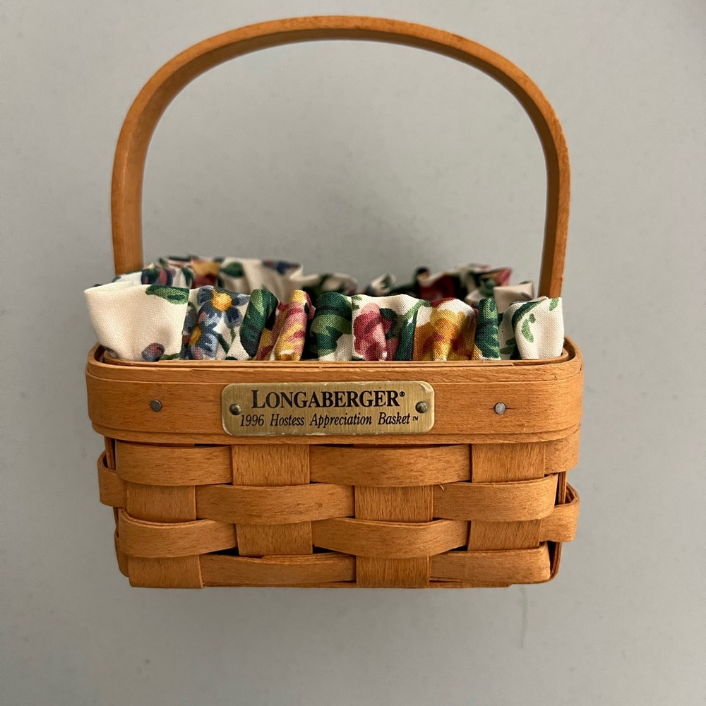 1996 Longaberger Hostess Appreciation Basket, liner and protector